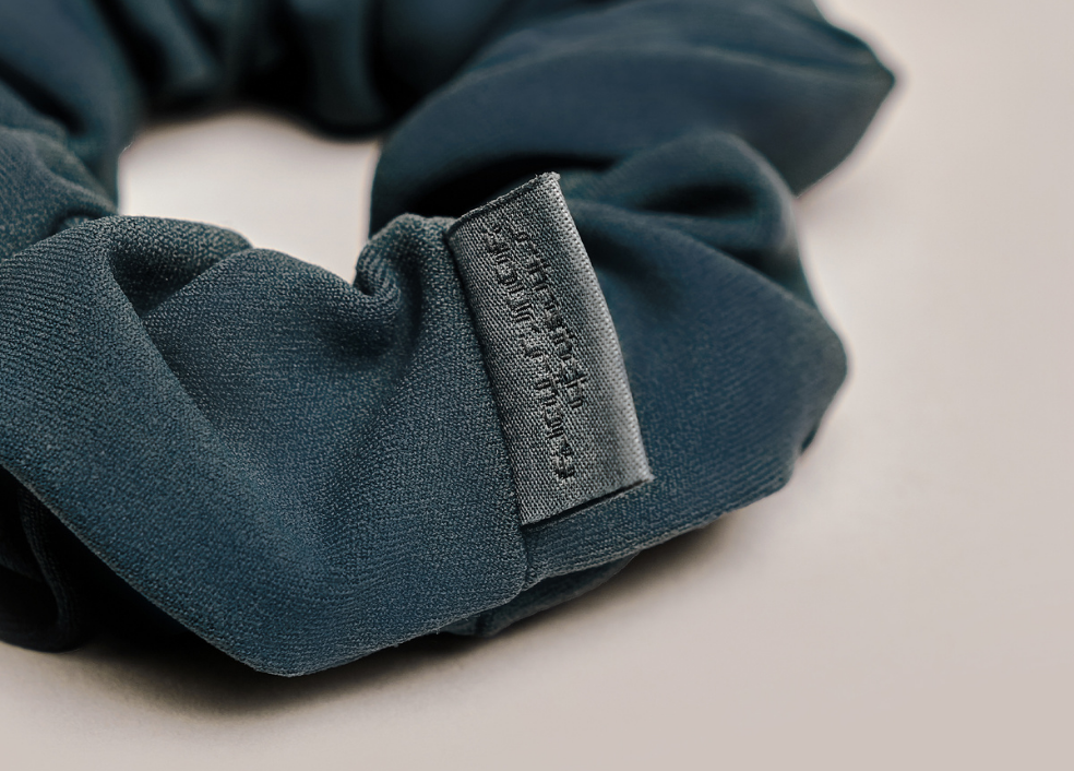 BUTTERFLOW™ SUSTAINABLE SCRUNCHIE